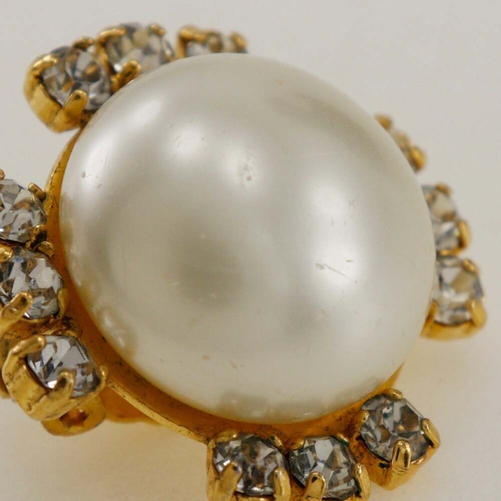 Chanel Clip-On Earrings Pearl #228784C72B - Picture 5 of 7